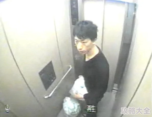 扒开让老师的进去网友：令人不适的低俗玩笑，希望停止传播